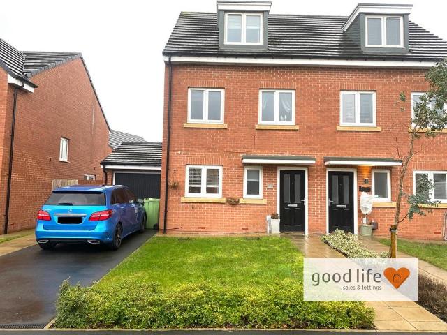 House for sale in Burnside, Fence Houses