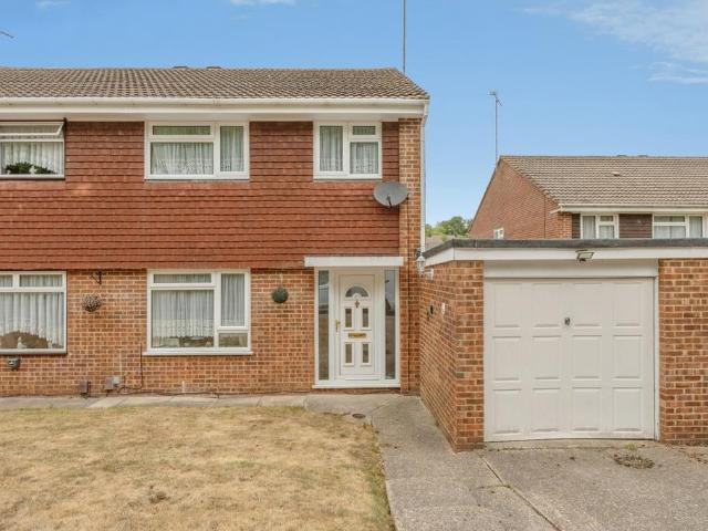House for sale in Selsdon, Greater London