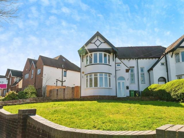 House for sale in Priory Estate, West Midlands