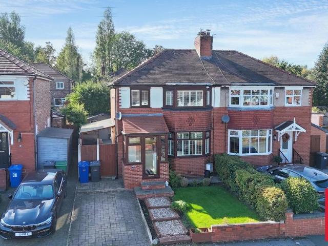 House for sale in Rixton-with-Glazebrook, Glazebrook