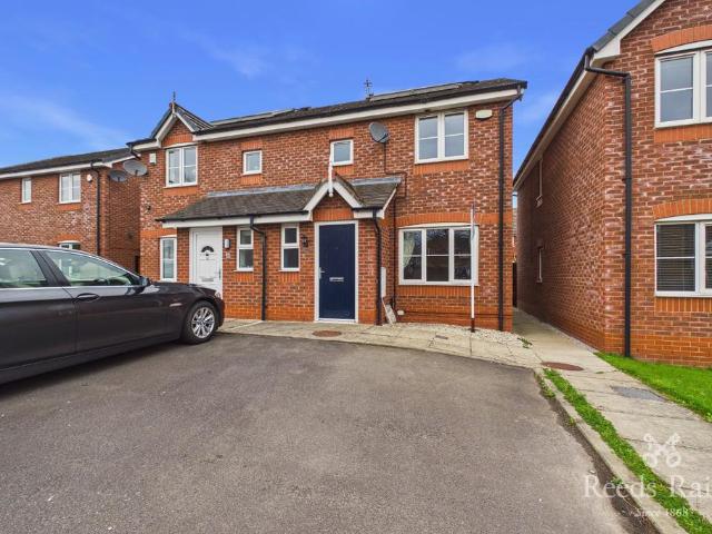 House for sale in Lach Dennis, Lostock Green