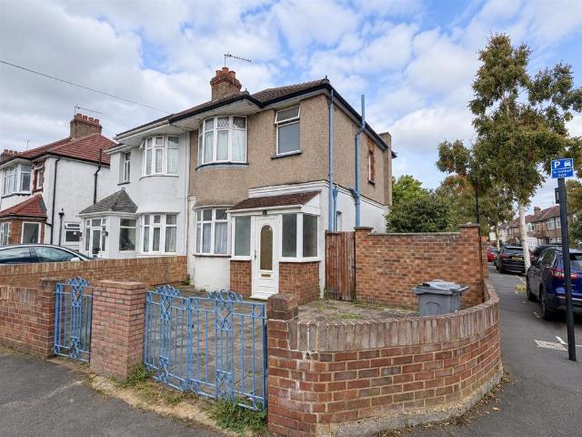 House for sale in Lower Feltham, Greater London