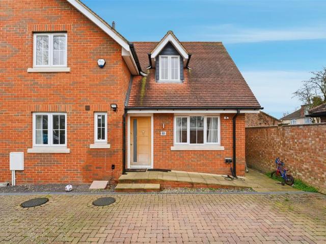 House for sale in London Borough of Hounslow, Greater London