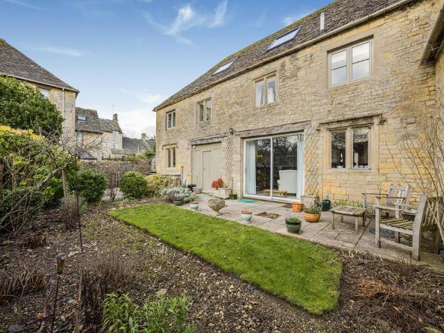 House for sale in Fossebridge, Gloucestershire