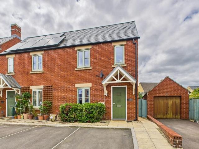 House for sale in Fossebridge, Gloucestershire