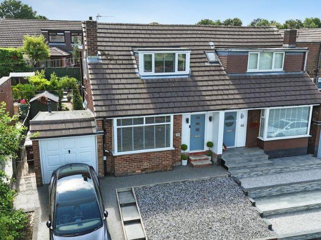 House for sale in Bradshaw, Lee Bank