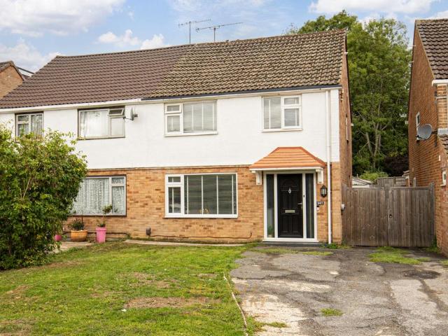 House for sale in Pound Hill, Crawley