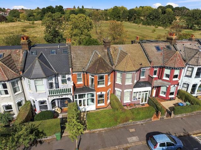 House for sale in Dollis Hill, Greater London