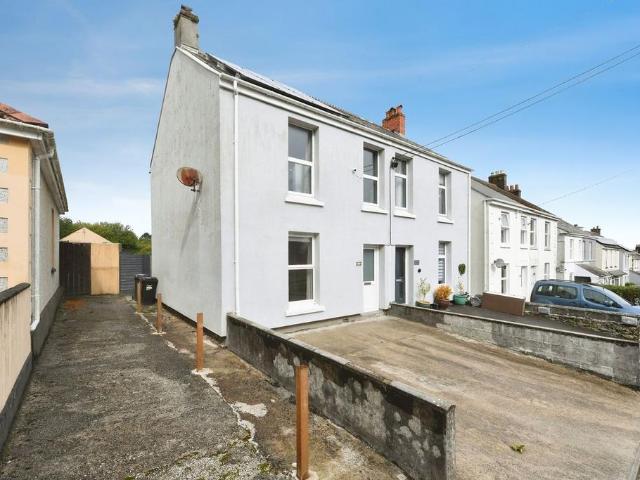 House for sale in Bugle, Treverbyn