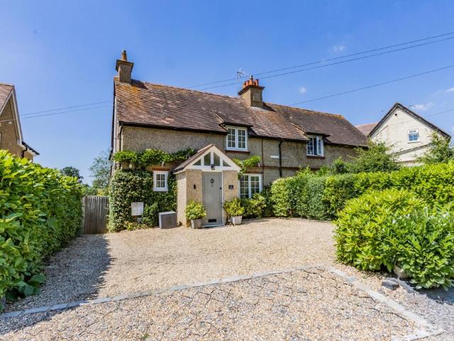 House for sale in Cranbrook & Sissinghurst, Sandown Park