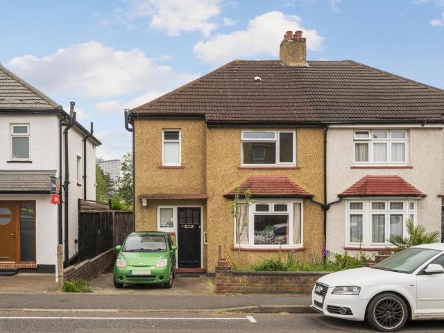 House for sale in Tolworth, Greater London