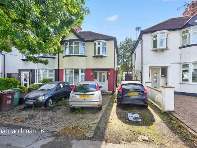 House for sale in Rosehill, Greater London