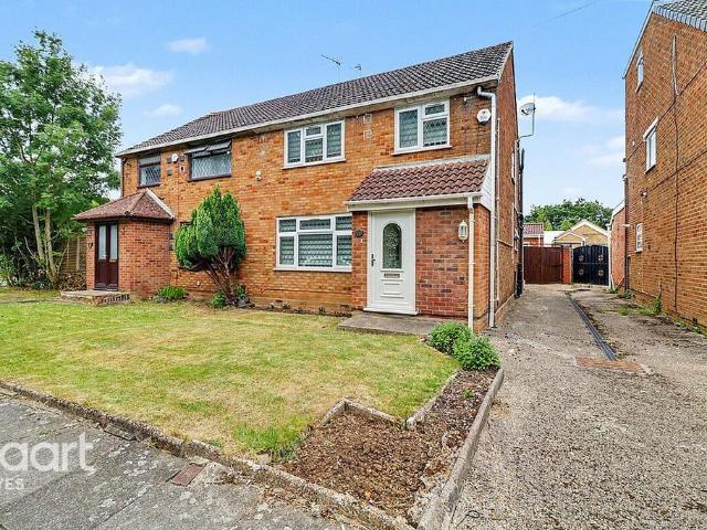 House for sale in Yeading, Greater London