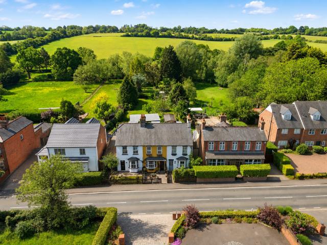 House for sale in Five Acres, Hertfordshire