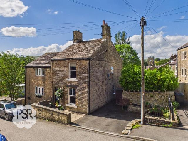 House for sale in Charlesworth, East Midlands