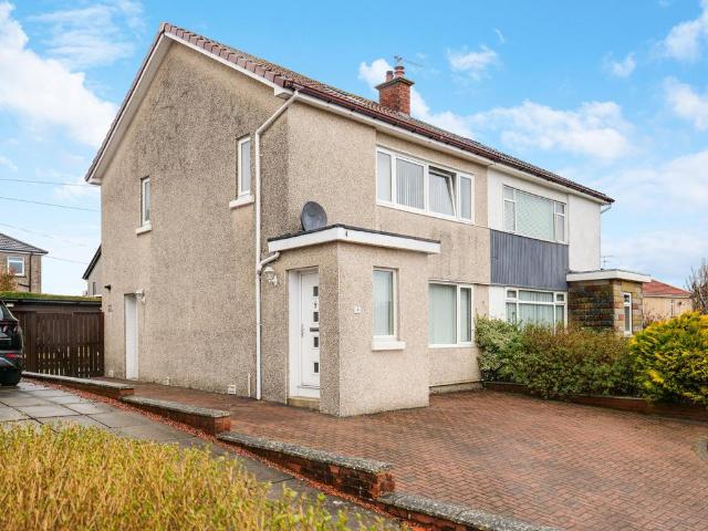 House for sale in Elderslie, Scotland
