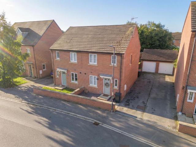 House for sale in Norton-on-Derwent, York and North Yorkshire