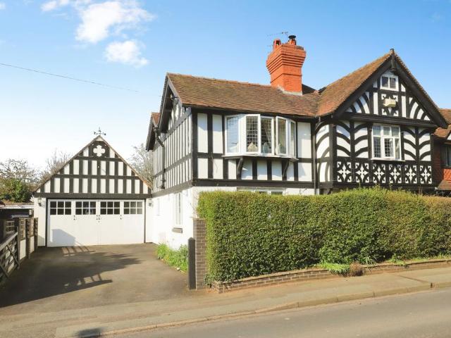 House for sale in Tettenhall, West Midlands