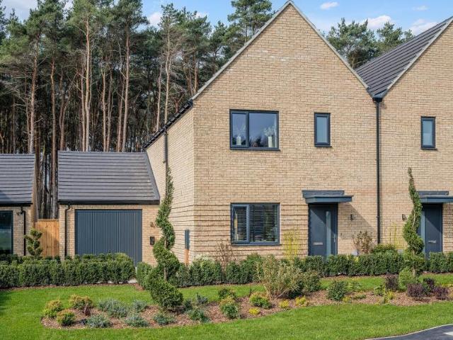 House for sale in Buckler's Park, Crowthorne