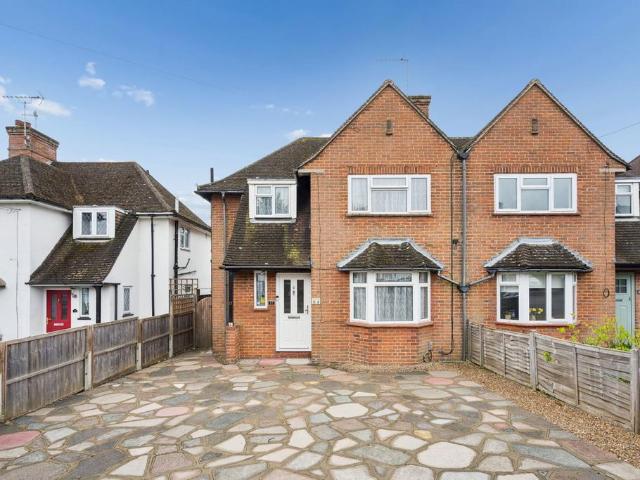 House for sale in Moneyhill, Batchworth