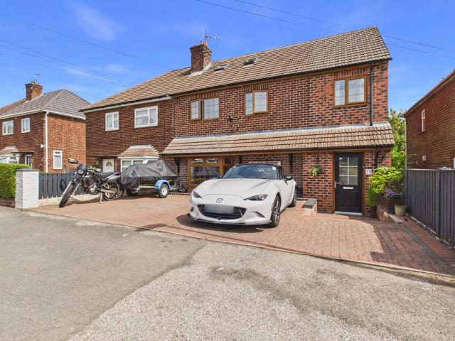 House for sale in Kedleston, East Midlands