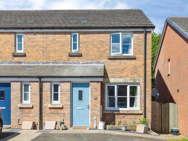 House for sale in Carmarthen, Wales