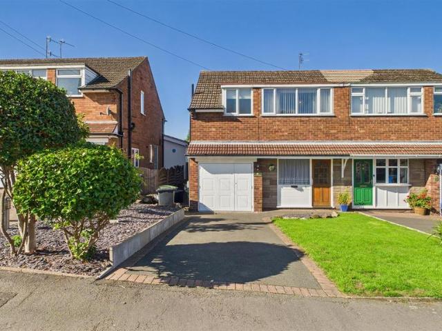 House for sale in Cradley, West Midlands