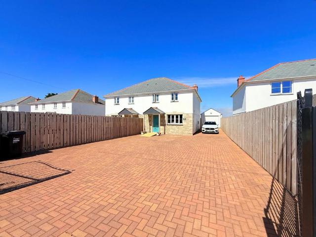 House for sale in Pencoys, Four Lanes