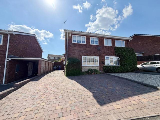House for sale in Ravenstitch, Brierley Hill