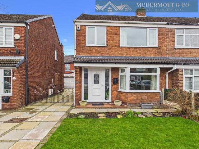 House for sale in Pendock, Greater Manchester