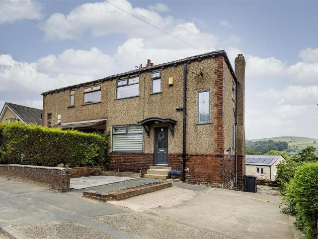 House for sale in Slaithwaite, West Yorkshire