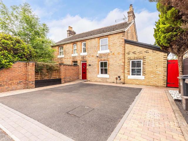 House for sale in Talbot Village, Bournemouth