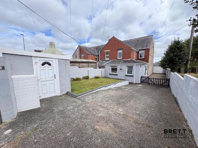 House for sale in Milford Haven, Wales