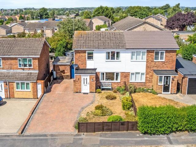 House for sale in Ise Lodge, Kettering