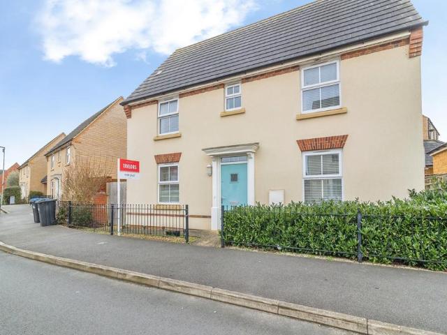 House for sale in Broughton Gate, Milton Keynes