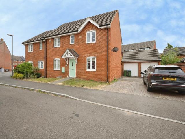 House for sale in Walton, Aylesbury