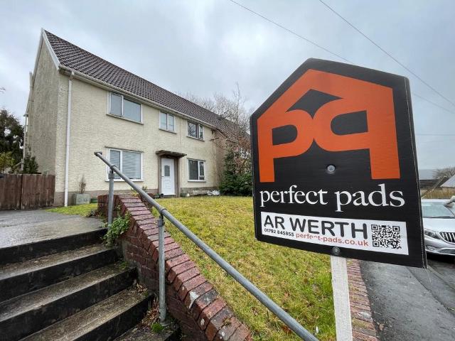 House for sale in Pontardawe, Pontardawe, Clydach