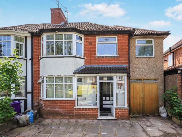 House for sale in Fallings Park, Park Village