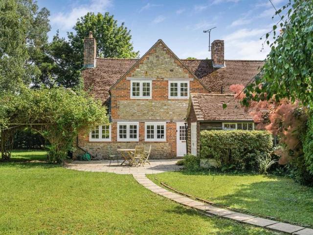 House for sale in Berrick Salome, Oxfordshire