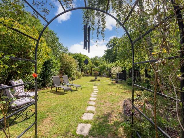 House for sale in Shottesbrooke