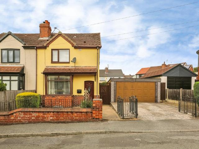 House for sale in Goldthorpe, South Yorkshire