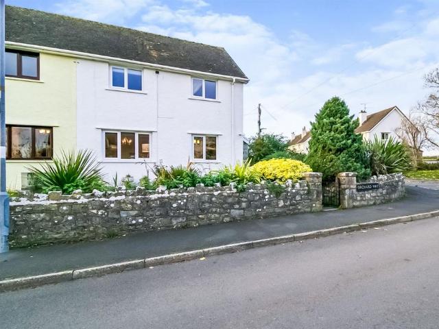 House for sale in Gileston, Wales