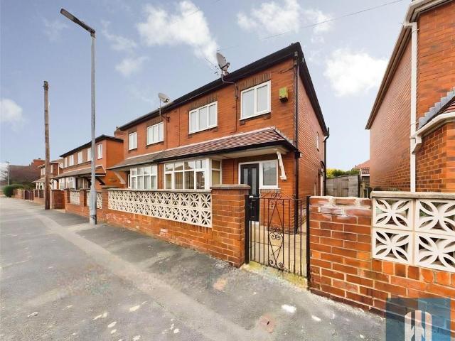 House for sale in Pontefract, West Yorkshire