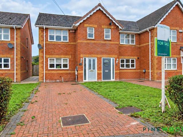 House for sale in North Wingfield, North East Derbyshire