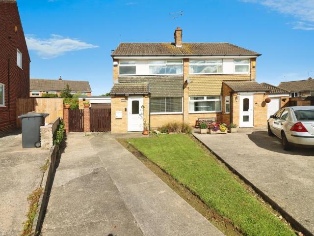 House for sale in Aston cum Aughton, Aston