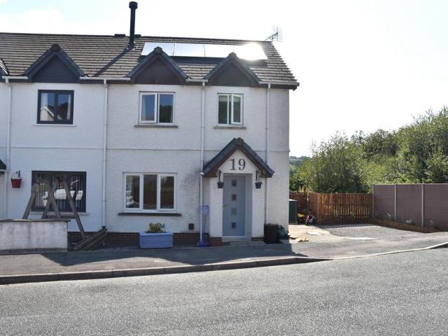 House for sale in Bryndioddef, Adpar