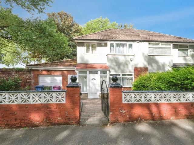 House for sale in Cabbage Hall, Calderstones