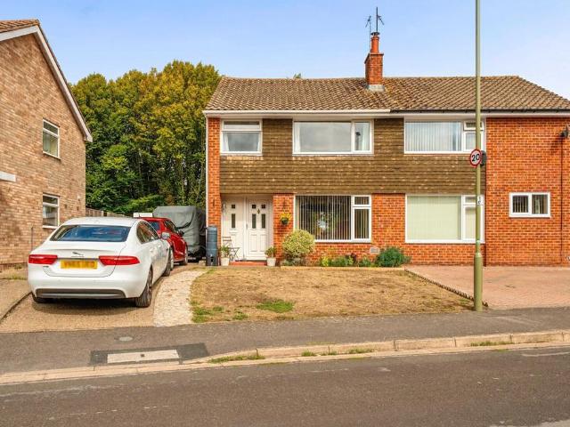 House for sale in Caldecott, Dromore
