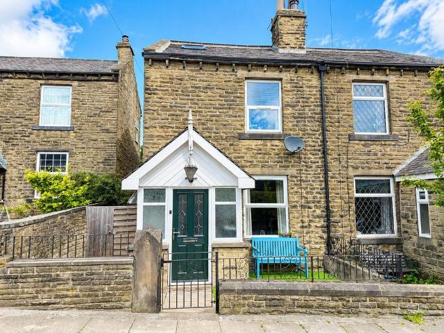 House for sale in Cottingley, West Yorkshire