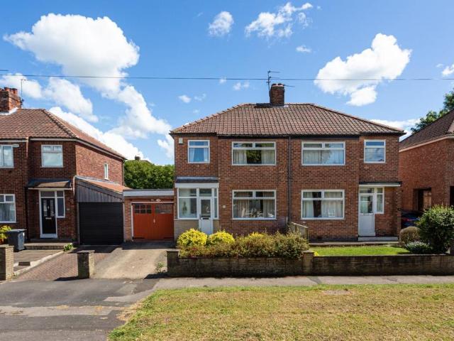 House for sale in High Field, York